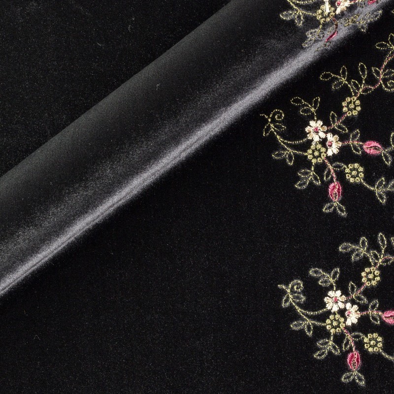 Embroidery on velvet Style FW 201920 C16467