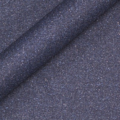 Plain color in pure virgin wool and silk